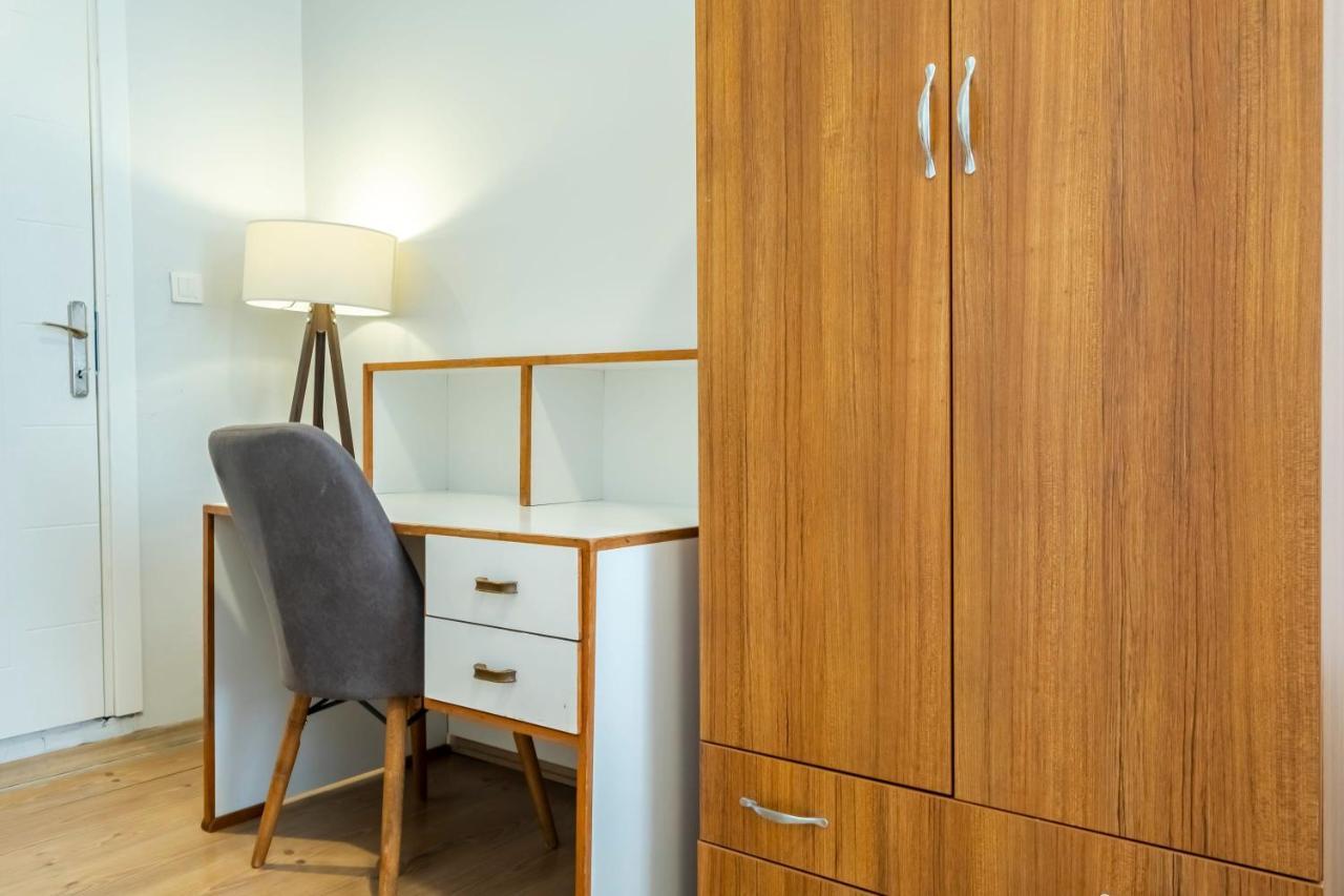 Lovely Flat Near Shore And Trendy Spots In Kadikoy Истанбул Екстериор снимка