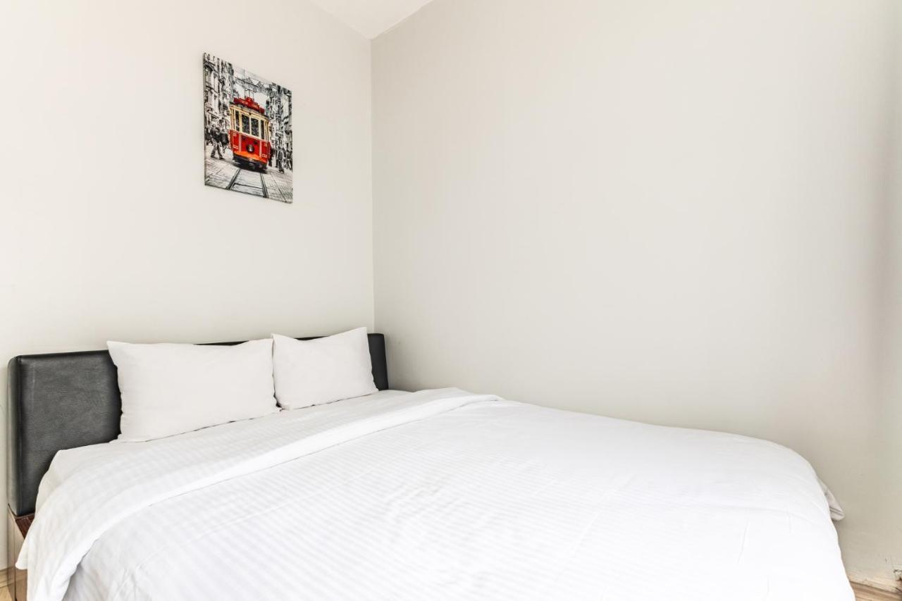 Lovely Flat Near Shore And Trendy Spots In Kadikoy Истанбул Екстериор снимка