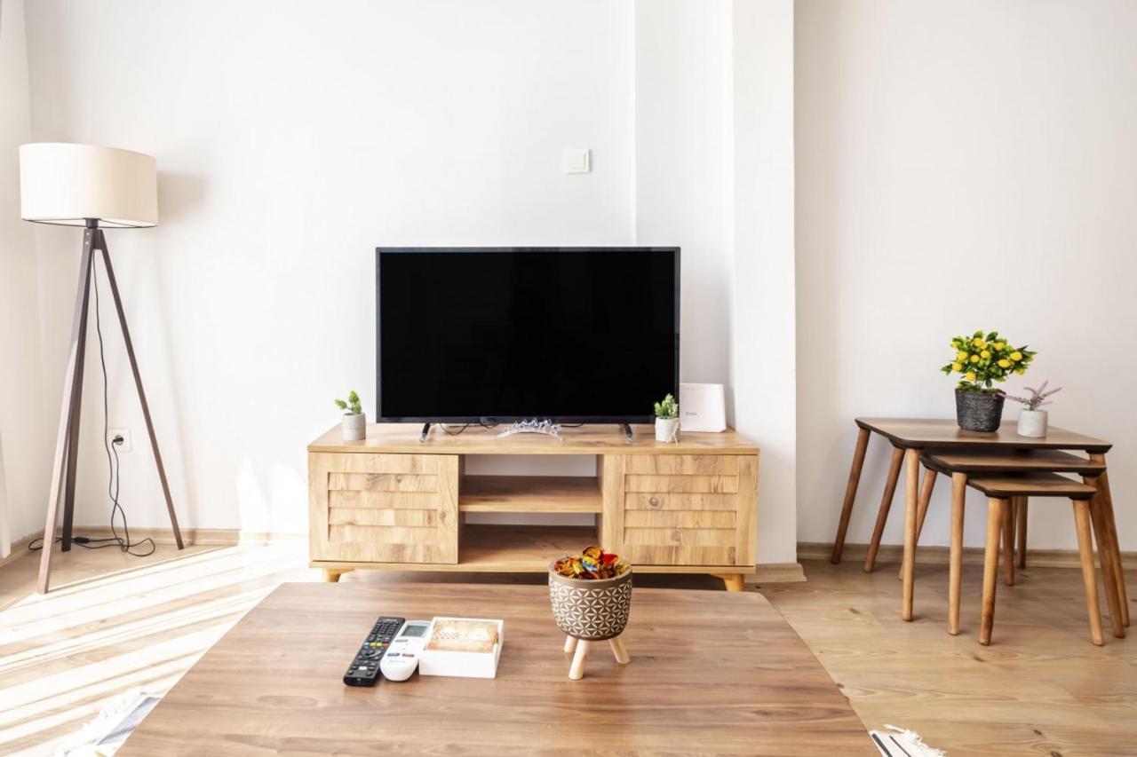 Lovely Flat Near Shore And Trendy Spots In Kadikoy Истанбул Екстериор снимка