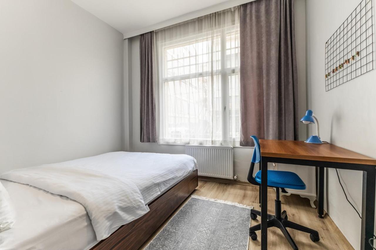 Lovely Flat Near Shore And Trendy Spots In Kadikoy Истанбул Екстериор снимка